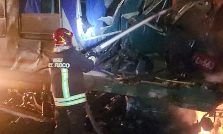 Incidente Corigliano Rossano Treno Travolge Camion Due Morti