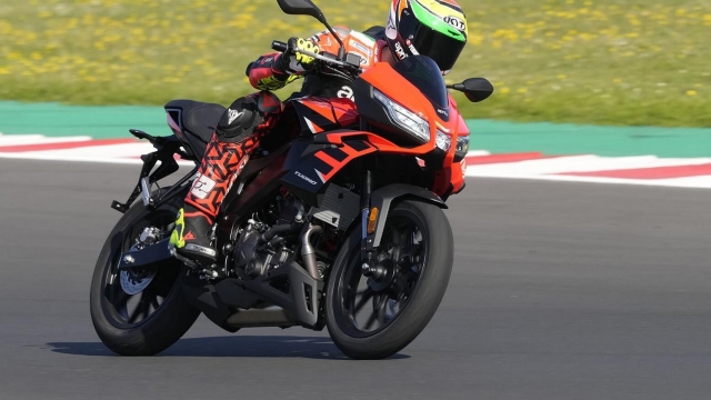 Moto Naked Classiche Ed Elettriche Ecco Modelli Per Sedicenni A Tutto Gas Gazzetta It
