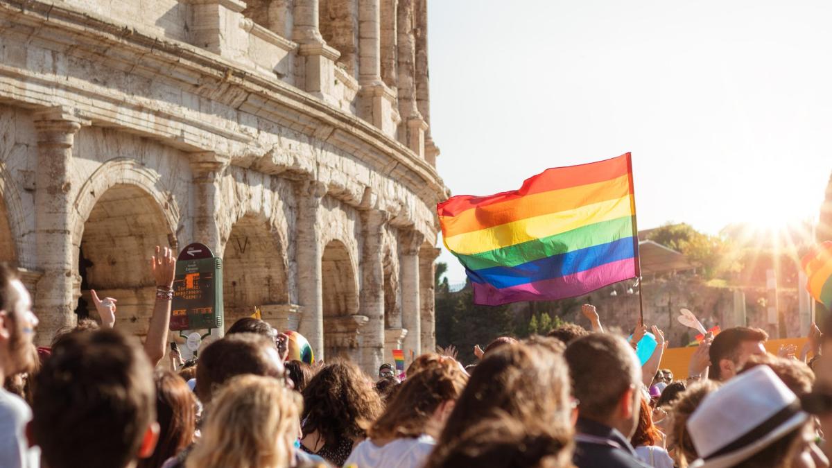 Vaticano Apre Alla Benedizione Delle Coppie Gay Gazzetta It