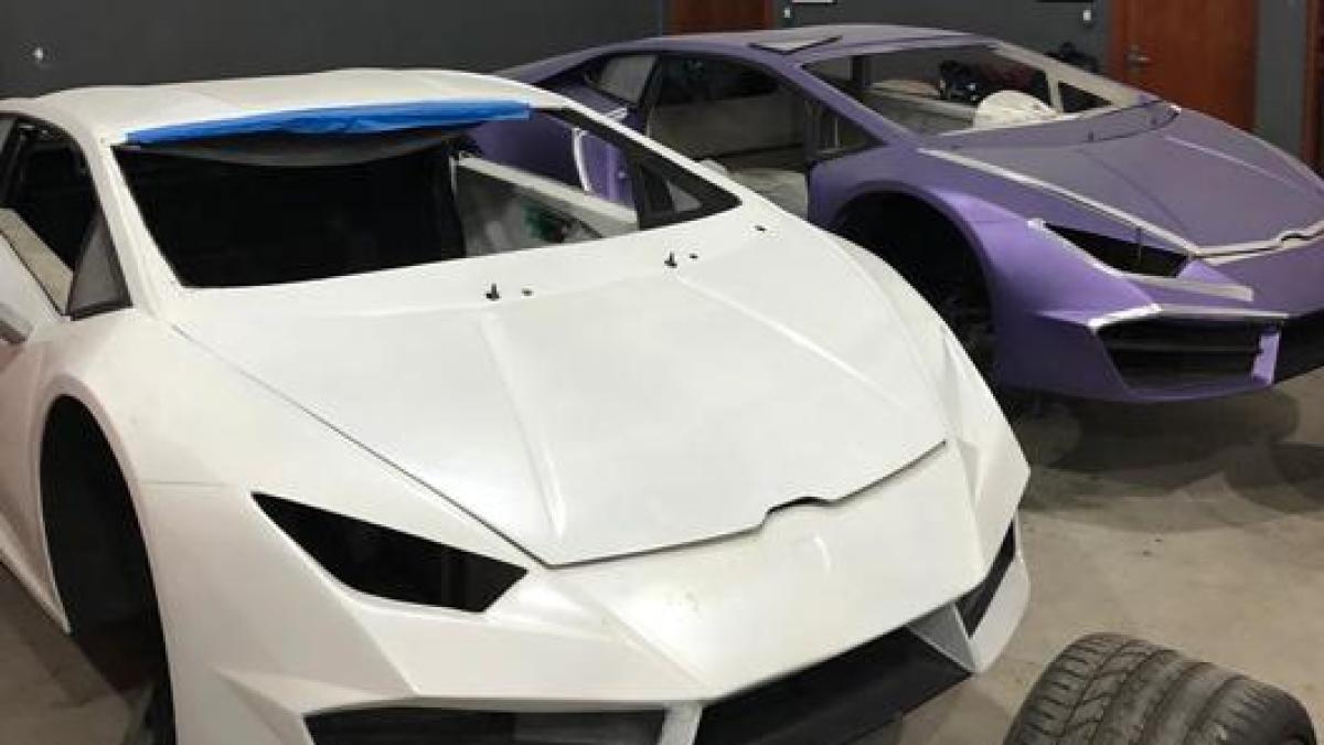 Scoperta La Fabbrica Delle False Lamborghini E Ferrari Gazzetta It