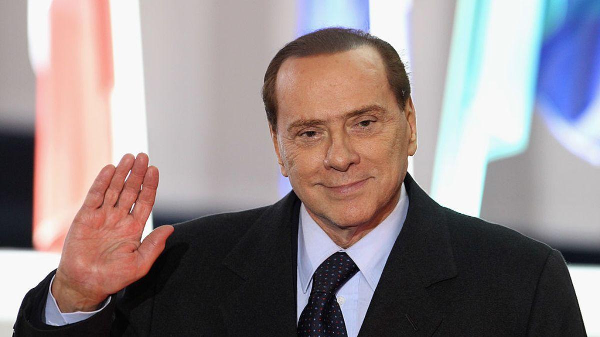 Berlusconi Quadri Da Collezione 25mila Opere Sgarbi Scarso Valore