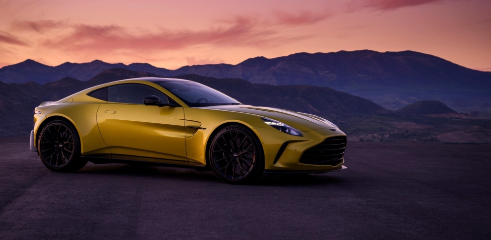 Aston martin scarpe prezzo online