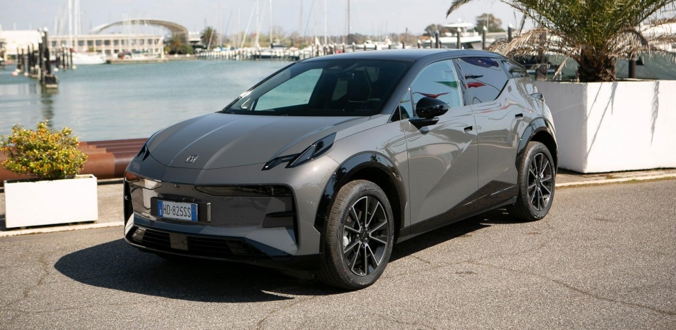 Zeekr X: come va il Suv compatto elettrico
