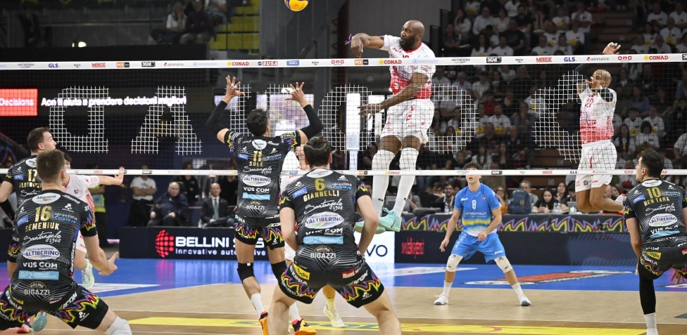 Superlega, Perugia chiude la pratica: travolta Piacenza, è in finale scudetto