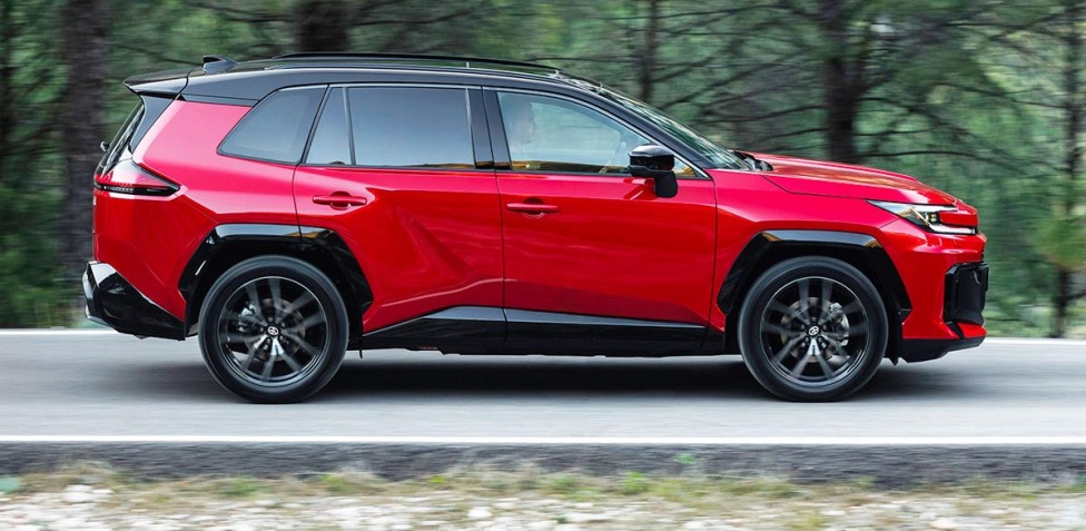 Prezzo benzina: le novità full hybrid per risparmiare