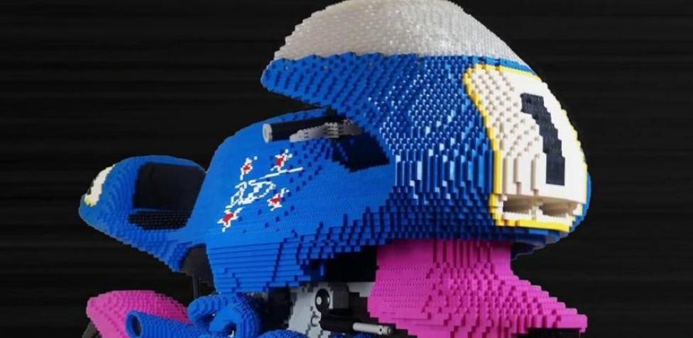 Britten V1000: una scultura con i mattoncini Lego