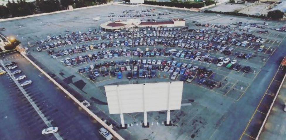 Post-coronavirus: in auto al cinema, il ritorno dei drive-in?