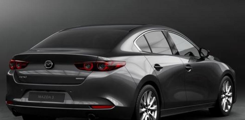 Mazda 3 Sedan: la prova della berlina a tre volumi con motore e SkyActiv X