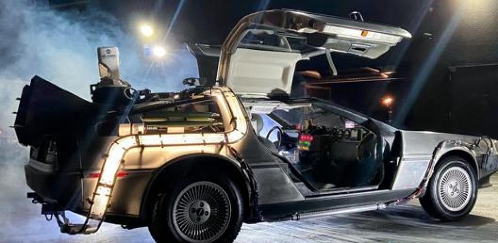 Ritorno al Futuro Day, la vera Delorean esposta all'Aquila in occasione  del film in 4k - Virtù Quotidiane - Il quotidiano enogastronomico