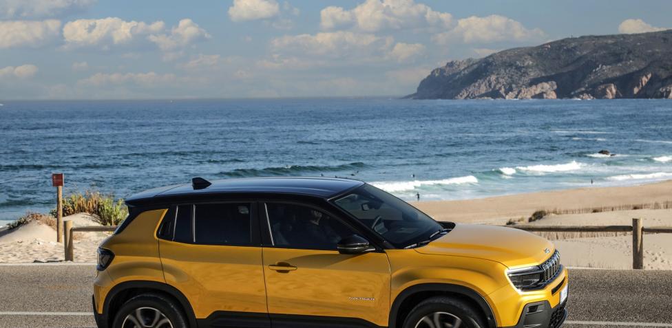 Jeep Avenger è l'auto dei record: regina dei B-SUV in Europa