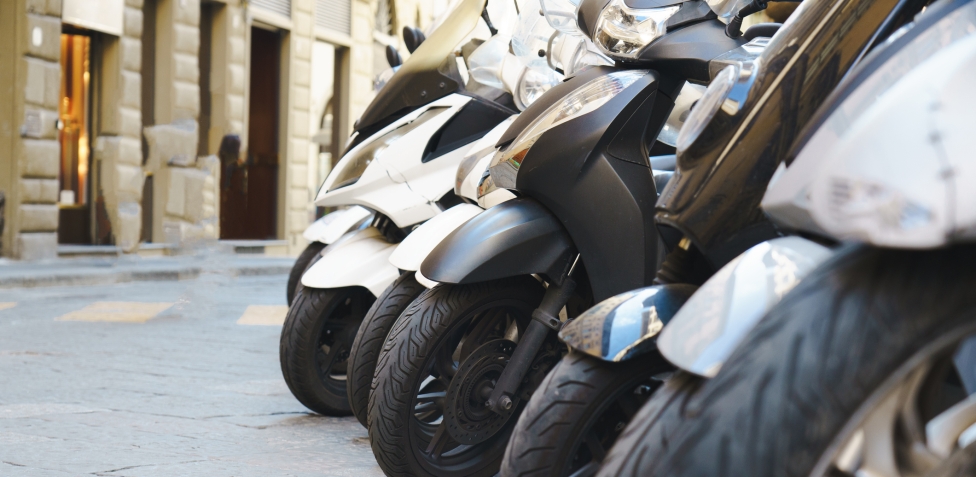 Mercato moto: crescita del 22,3% a marzo grazie agli scooter