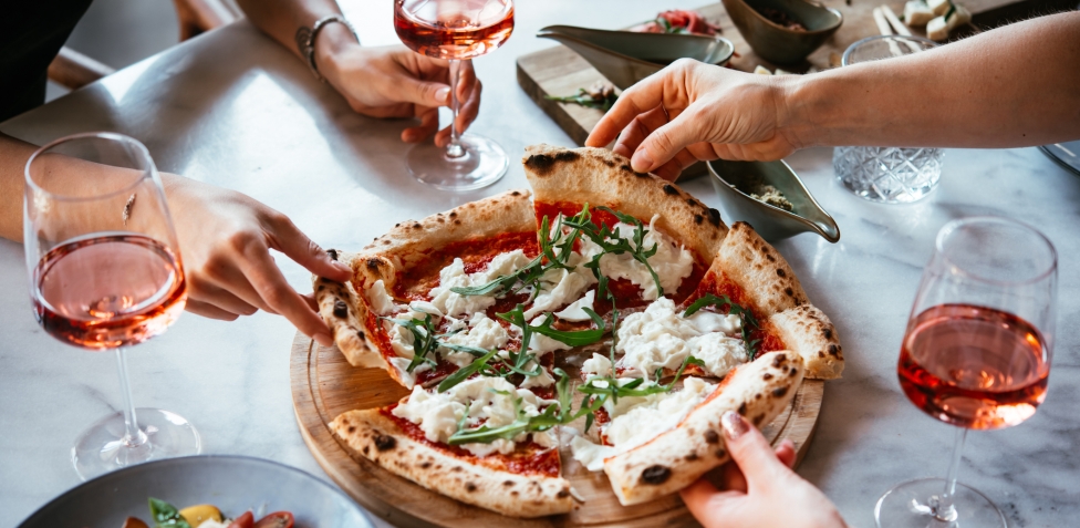 Quale pizza ha meno calorie? Scegliendo quella giusta puoi mangiarla anche ogni settimana