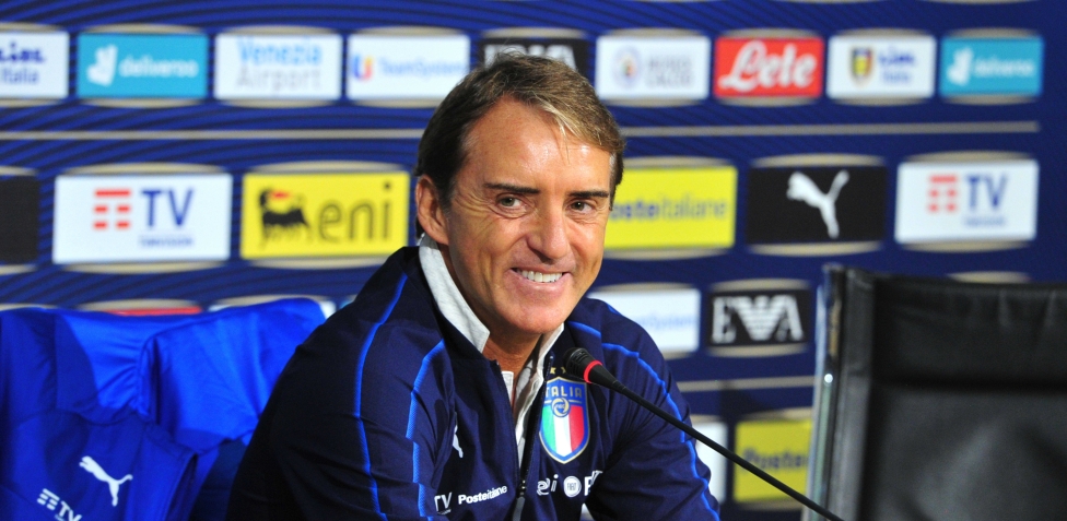 "Mancini non ha paura", "Conte ti stimola": il dibattito social sul nuovo ct. VOTA Chi è l'uomo giusto?