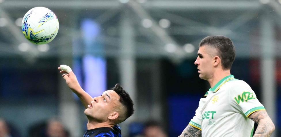 Roma, lesione all'adduttore per Mancini: i tempi di recupero