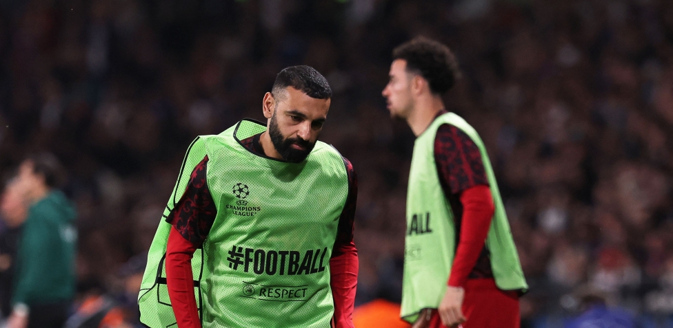 La triste serata di Salah: inizia a scaldarsi dopo 30' e coi Reds già in svantaggio. Ma non entra...