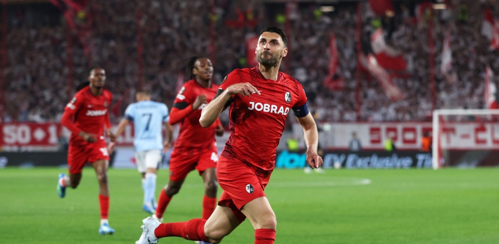 L'unica gioia italiana? Il gol di Grifo che lancia il Friburgo: 3-0 al Celta. Pari tra Porto e Forest