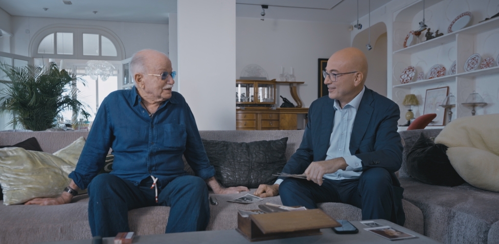 Studio televisivo con Aldo Cazzullo