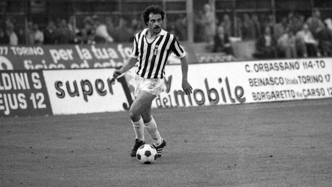 TURIN, ITALY - OCTOBER 08:  Juventus player Franco Causio during Juventus Hellas Verona on october 08, 1978, in Turin, Italy. (Photo by Juventus FC - Archive/Juventus FC via Getty Images)