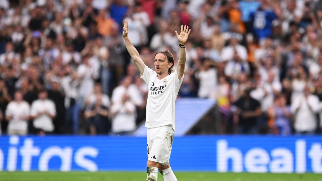 Luka Modric of Real Madrid shows appreciation to the fans as he is substituted off the pitch during the LaLiga match between Real Madrid CF and Real Sociedad at Estadio Santiago Bernabeu on May 24, 2025 in Madrid, Spain. (Photo by Denis Doyle/Getty Images)