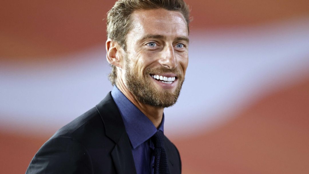 epa08653065 Former Italy international Claudio Marchisio prior to the UEFA Nations League A group 1 soccer match between the Netherlands and Italy at the Johan Cruyff Arena in Amsterdam, The Netherlands, 07 September 2020.  EPA/MAURICE VAN STEEN