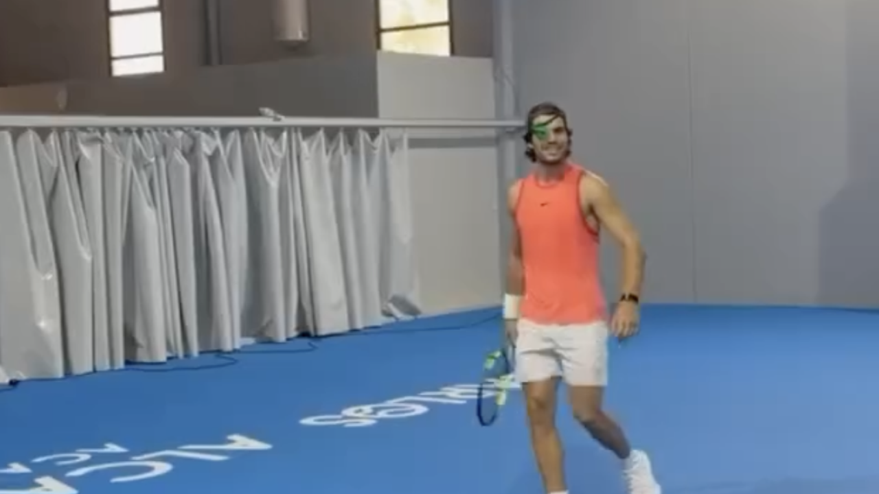 alcaraz si presenta bendato in allenamento il video incuriosisce tutti da Video.gazzetta.it alcaraz si presenta bendato in allenamento il video incuriosisce tutti
