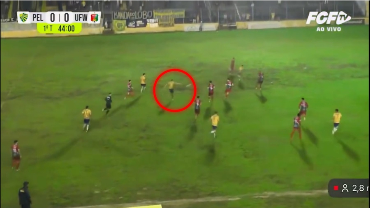 Gol da centrocampo in Brasile: può vincere il Puskas?