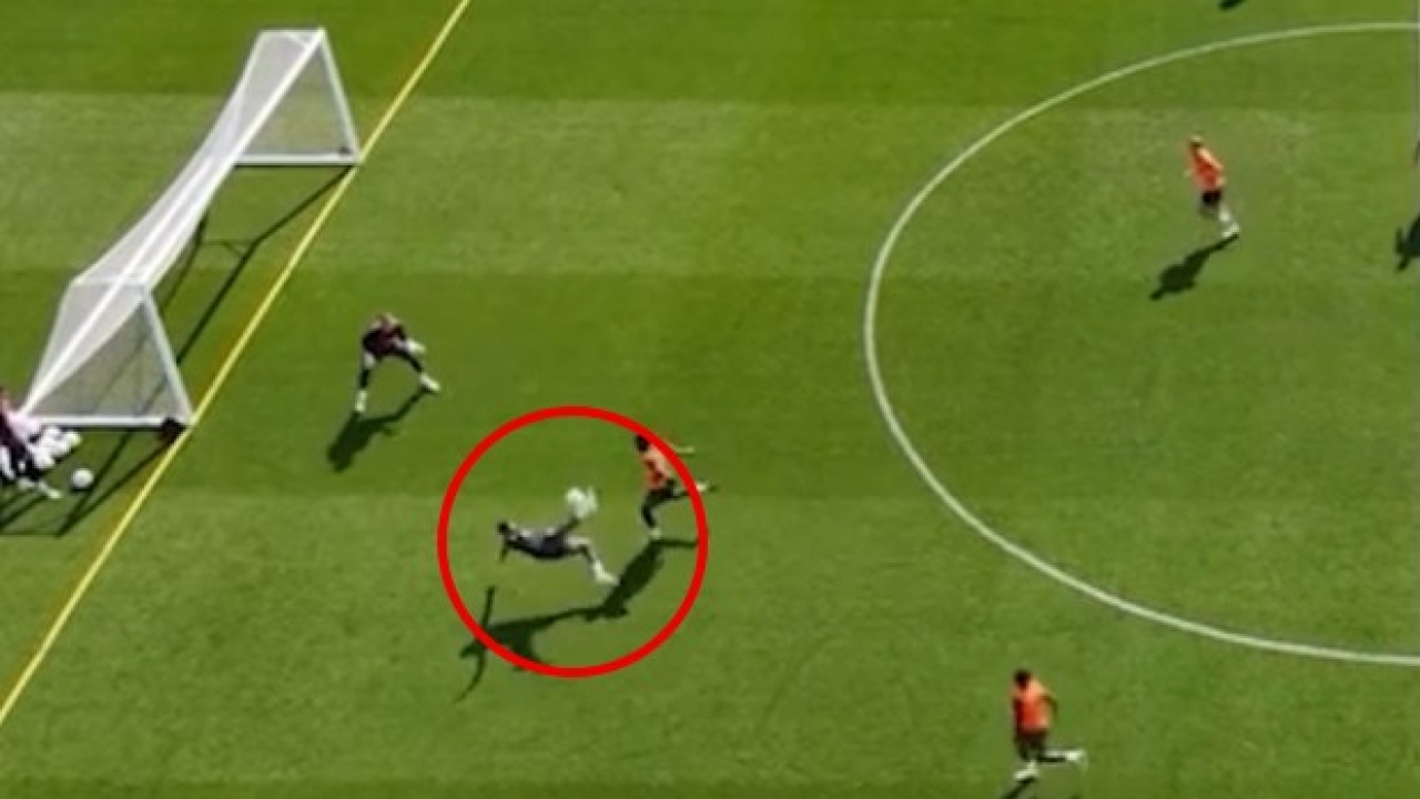 ma che gol ha fatto mbapp233 rovesciata senza senso durante l allenamento da Video.gazzetta.it ma che gol ha fatto mbapp233 rovesciata senza senso durante l allenamento