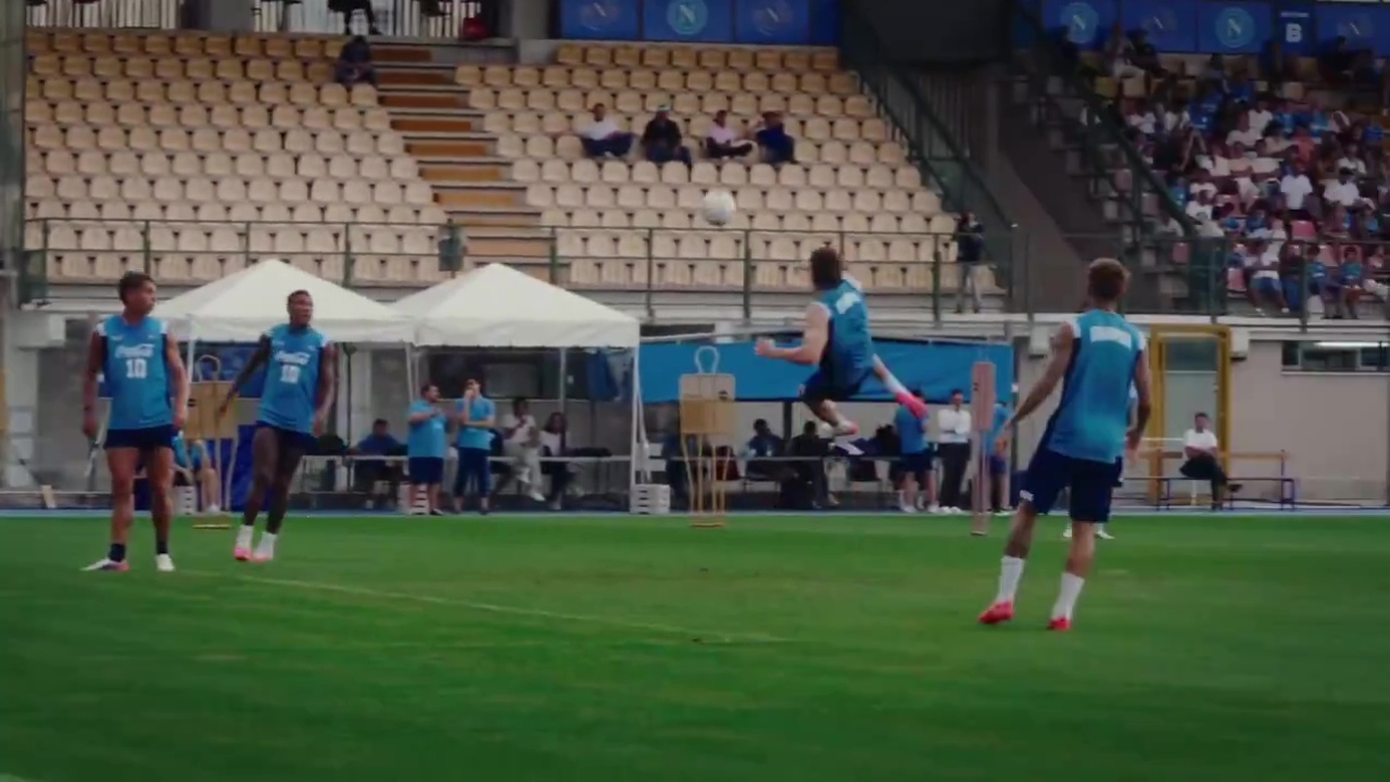 Napoli, McTominay l'ha fatto di nuovo: super gol in rovesciata