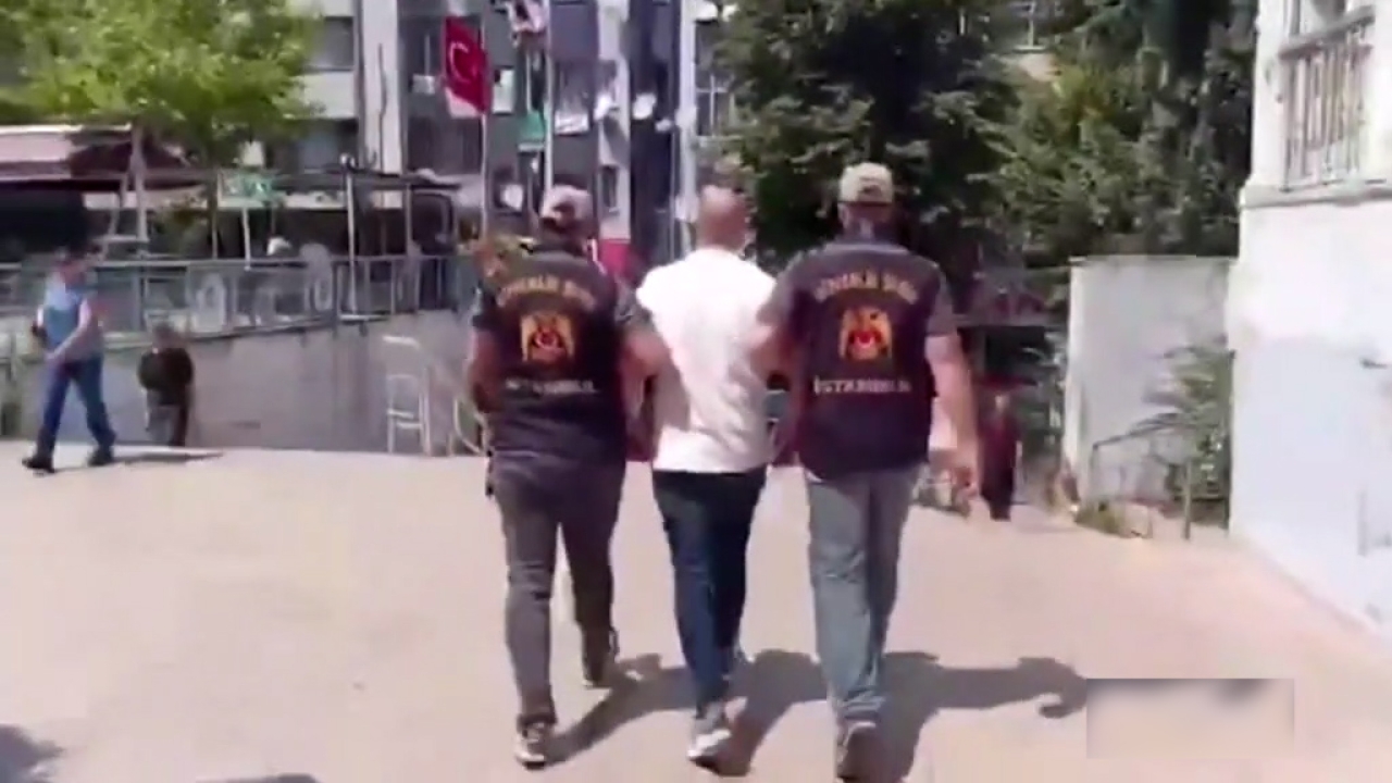 giornalista turco arrestato per una notizia di calciomercato il video da Video.gazzetta.it giornalista turco arrestato per una notizia di calciomercato il video