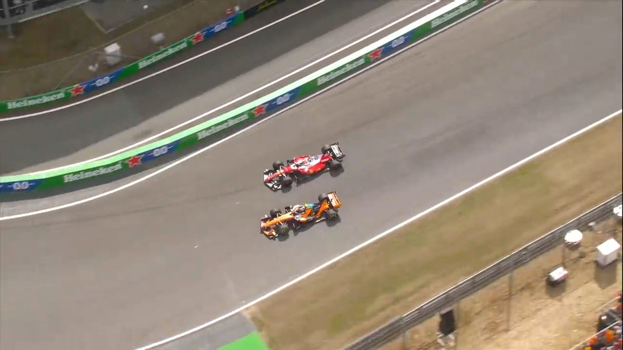 Che sorpasso di Leclerc su Norris, dominio Russell: gli highlights della Sprint