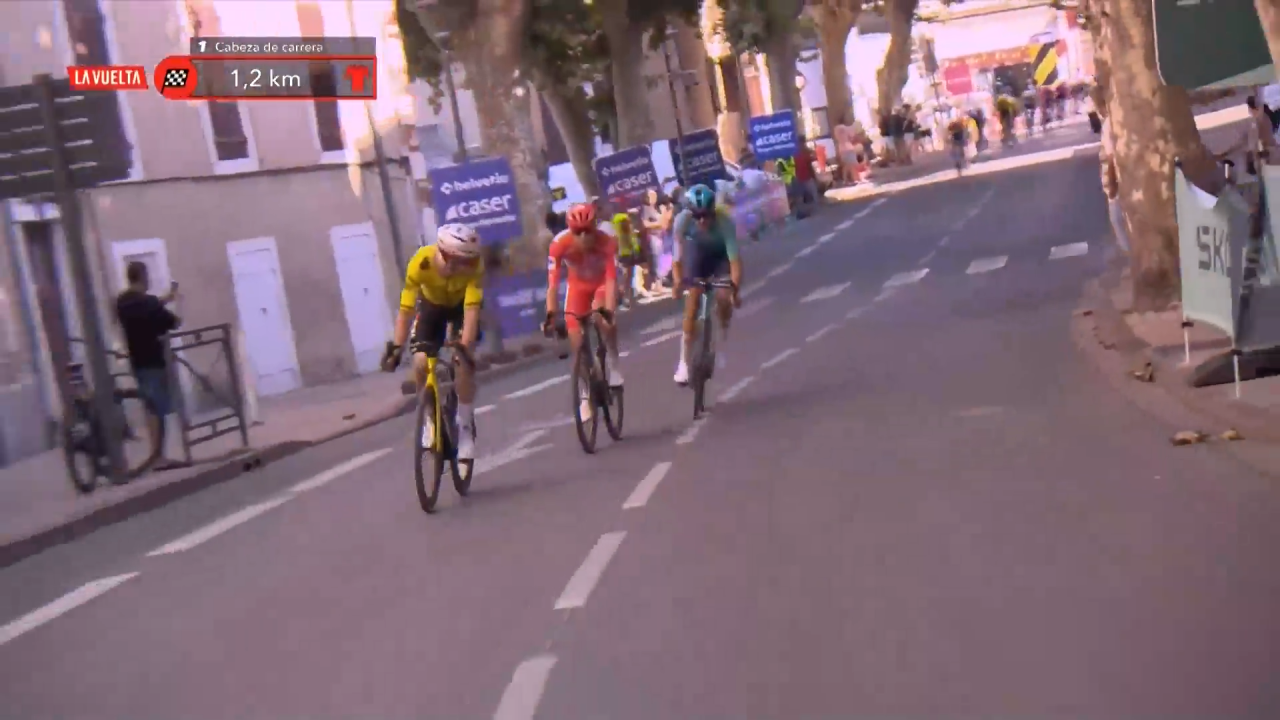 pogacar van aert scintille nel finale gli highlights della seconda tappa da Video.gazzetta.it pogacar van aert scintille nel finale gli highlights della seconda tappa