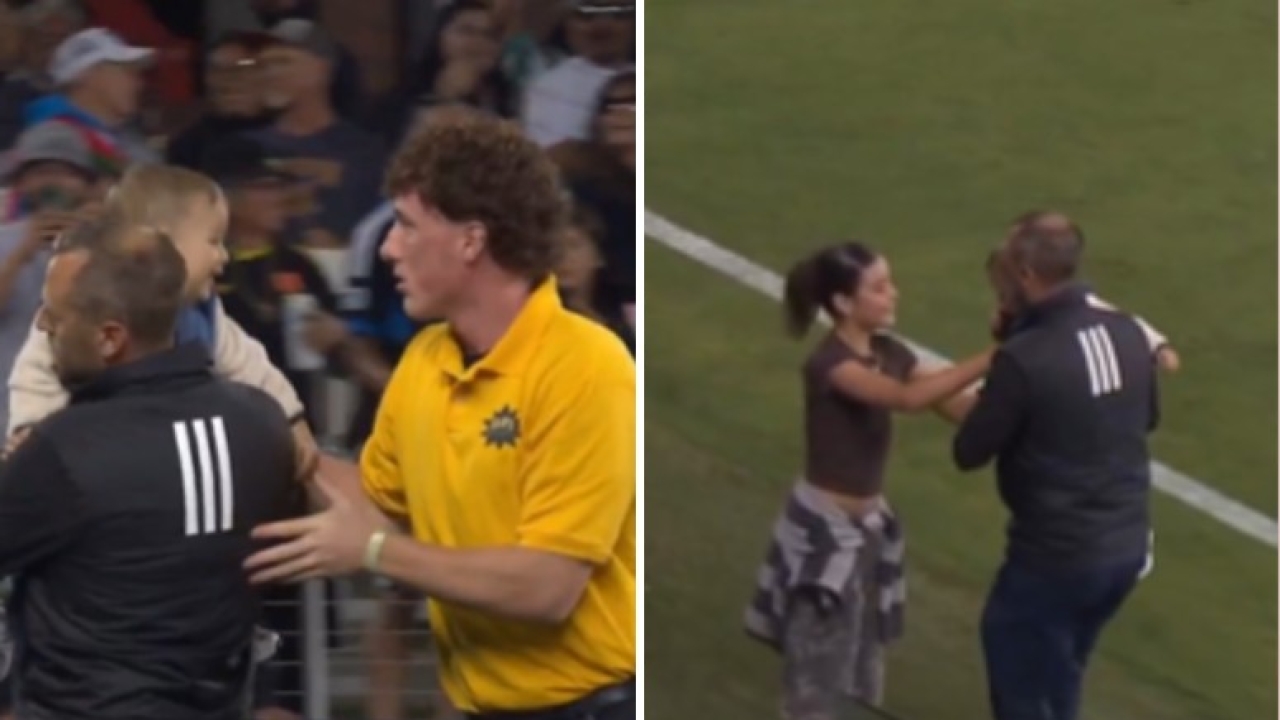 Invasione a sorpresa in Mls: un bimbo interrompe una partita e l'arbitro reagisce così