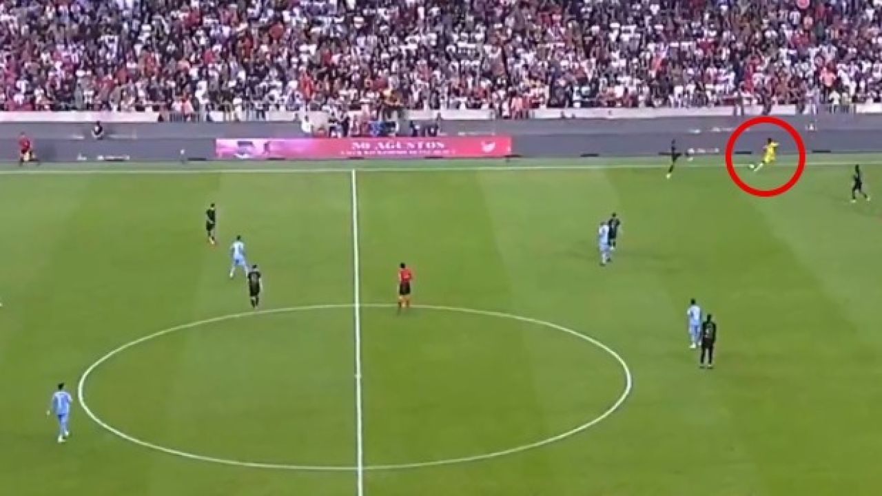 onana ma dove vai esce e rischia di subire gol da centrocampo da Video.gazzetta.it onana ma dove vai esce e rischia di subire gol da centrocampo
