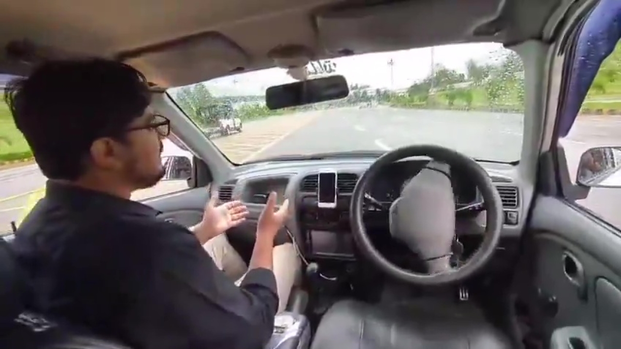 auto a guida autonoma si schianta contro un mezzo della polizia l incidente in pakistan da Video.gazzetta.it auto a guida autonoma si schianta contro un mezzo della polizia l incidente in pakistan