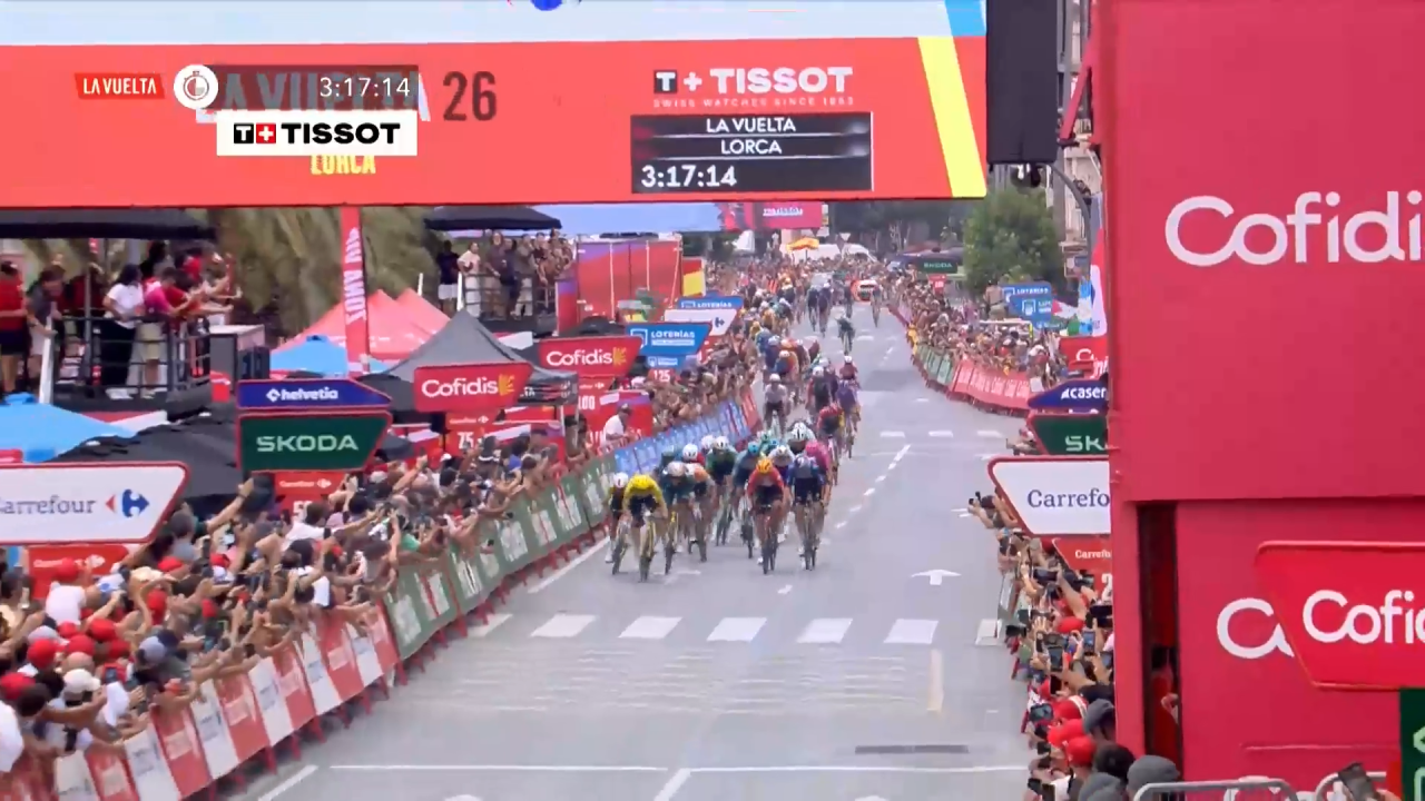 volata mozzafiato a lorca brennan perfetto van aert quarto da Video.gazzetta.it volata mozzafiato a lorca brennan perfetto van aert quarto