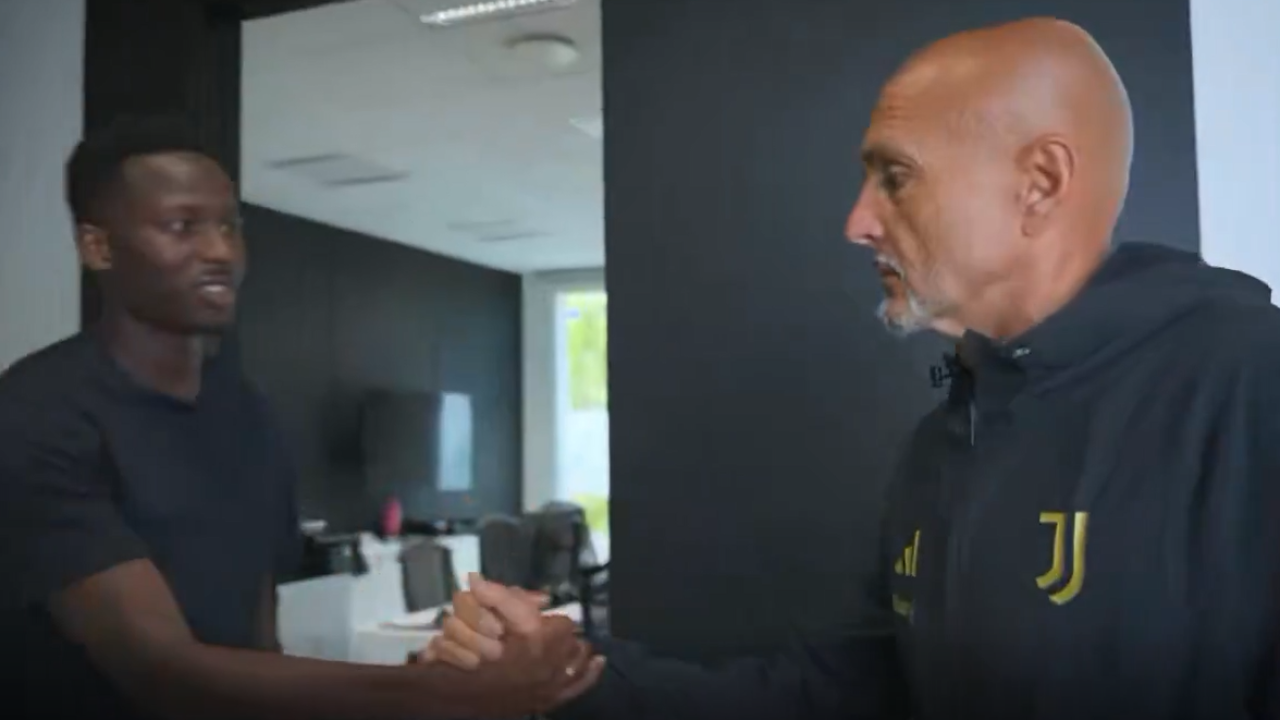 il primo incontro fra sarr e spalletti l allenatore 232 serissimo da Video.gazzetta.it il primo incontro fra sarr e spalletti l allenatore 232 serissimo