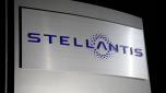(FILES) In this file photograph taken on January 19, 2021, a Stellantis logo is displayed outside the FCA US LLC Headquarters and Technology Centre in Auburn Hills, Michigan. - Management said on June 22, 2022, that production at the Stellantis (ex-PSA) plants in Rennes-La Janais and Sochaux (Doubs) in France will be halted until July 1, due to a shortage of semi-conductors, a measure that affects about 2,000 employees, . (Photo by JEFF KOWALSKY / AFP)