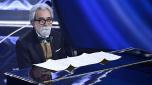 Italian musician Beppe Vessicchio performs on stage at the Ariston theatre during the 72nd Sanremo Italian Song Festival, in Sanremo, Italy, 04 February 2022. The music festival runs from 01 to 05 February 2022.    ANSA/RICCARDO ANTIMIANI