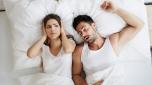5 trucchi scientifici per smettere di russare