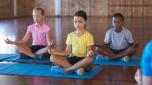 Praticare yoga a scuola tutti i benefici