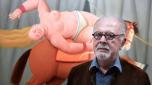 (FILES) Colombian artist Fernando Botero poses on November 22, 2017 in front of one of his painting displayed at the Hotel de Caumont, in Aix en Provence, southern France, as part of the exhibition "Botero, dialogue avec Picasso" ("Botero, a dialogue with Picasso"). Colombian painter and sculptor Fernando Botero, famous for his voluptuous figures, has died, Colombian President Gustavo Petro announced on September 15, 2023. (Photo by BORIS HORVAT / AFP) / RESTRICTED TO EDITORIAL USE - MANDATORY MENTION OF THE ARTIST UPON PUBLICATION - TO ILLUSTRATE THE EVENT AS SPECIFIED IN THE CAPTION