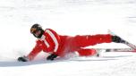 (FILE) A file picture dated 13 January 2006 shows the German Formula One pilot Michael Schumacher falling during the giant slalom in Madonna di Campiglio, Italy. 
ANSA/GIORGIO BENVENUTI
