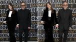 Monica Bellucci e Tim Burton felici e mano nella mano agli Emmy 2024