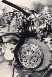 Il motore Benelli c 250cc del ‘68 in primo piano