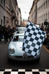 Un'Alfa Romeo al via da Milano. Petrolicious