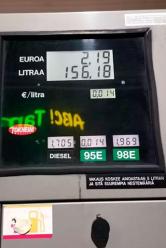 Un cliente si è garantito mille litri di benzina alla modica cifra di 14 euro
