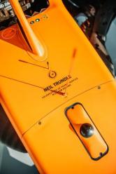 Il tributo a Trundle sulla McLaren a Imola