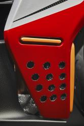 La carena forata è una splendida citazione al passato racing di MV Agusta