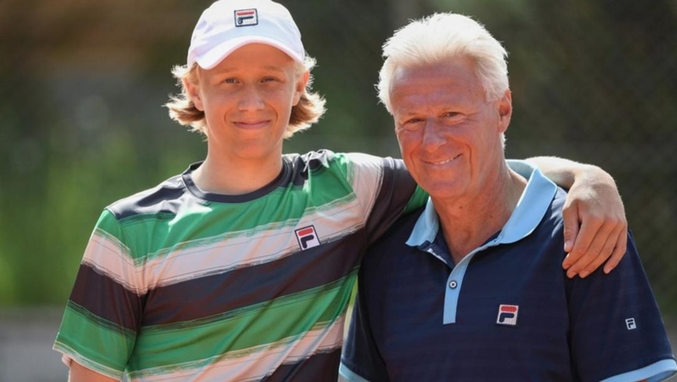 Leo Borg, 17 anni, con il padre Bjorn, 63