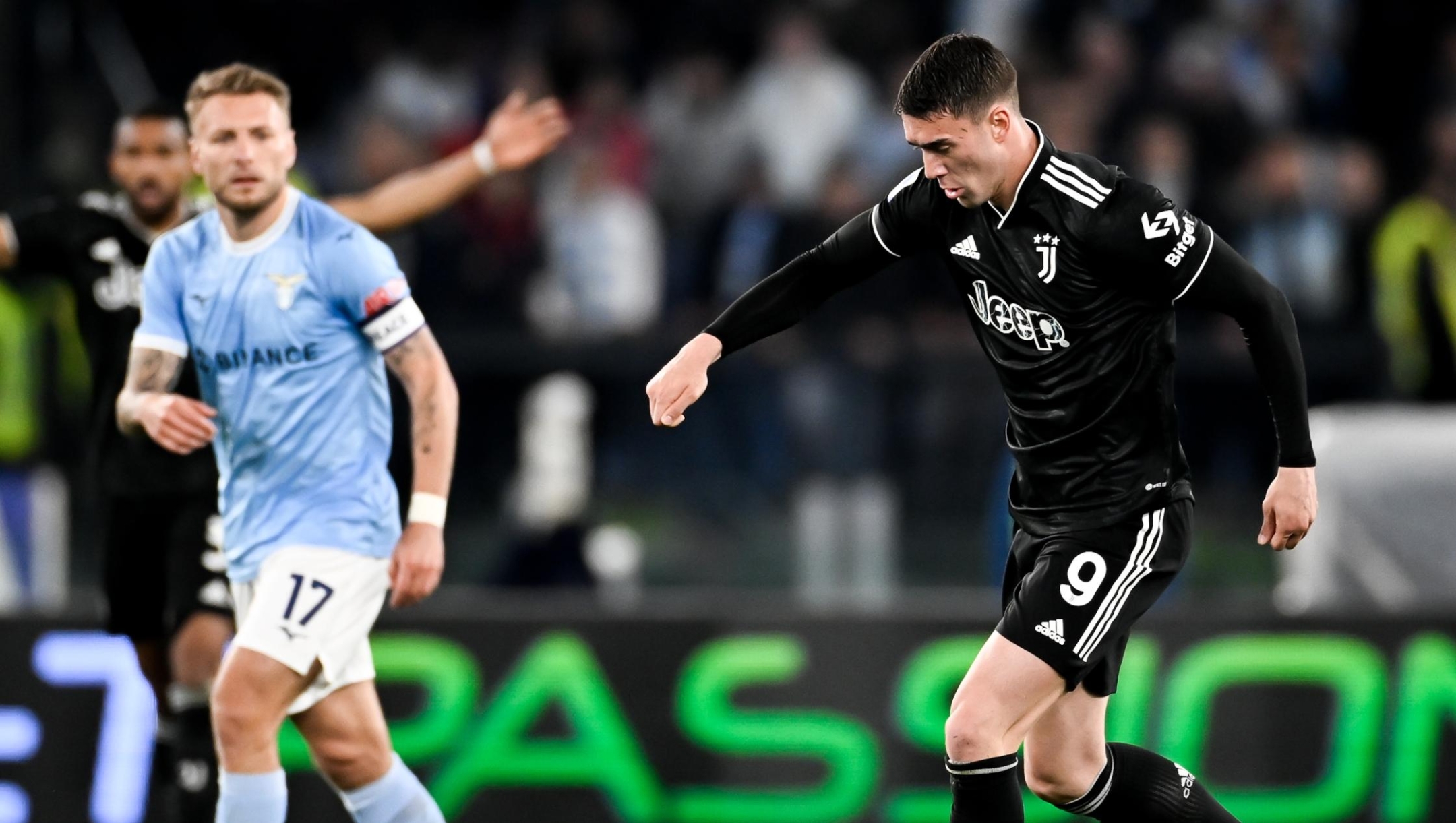 ROME, ITALY - APRIL 08: Dusan Vlahovic of Juventus runs with the ball during the Serie A match between SS Lazio and Juventus at Stadio Olimpico on April 08, 2023 in Rome, Italy. (Photo by Daniele Badolato - Juventus FC/Juventus FC via Getty Images)